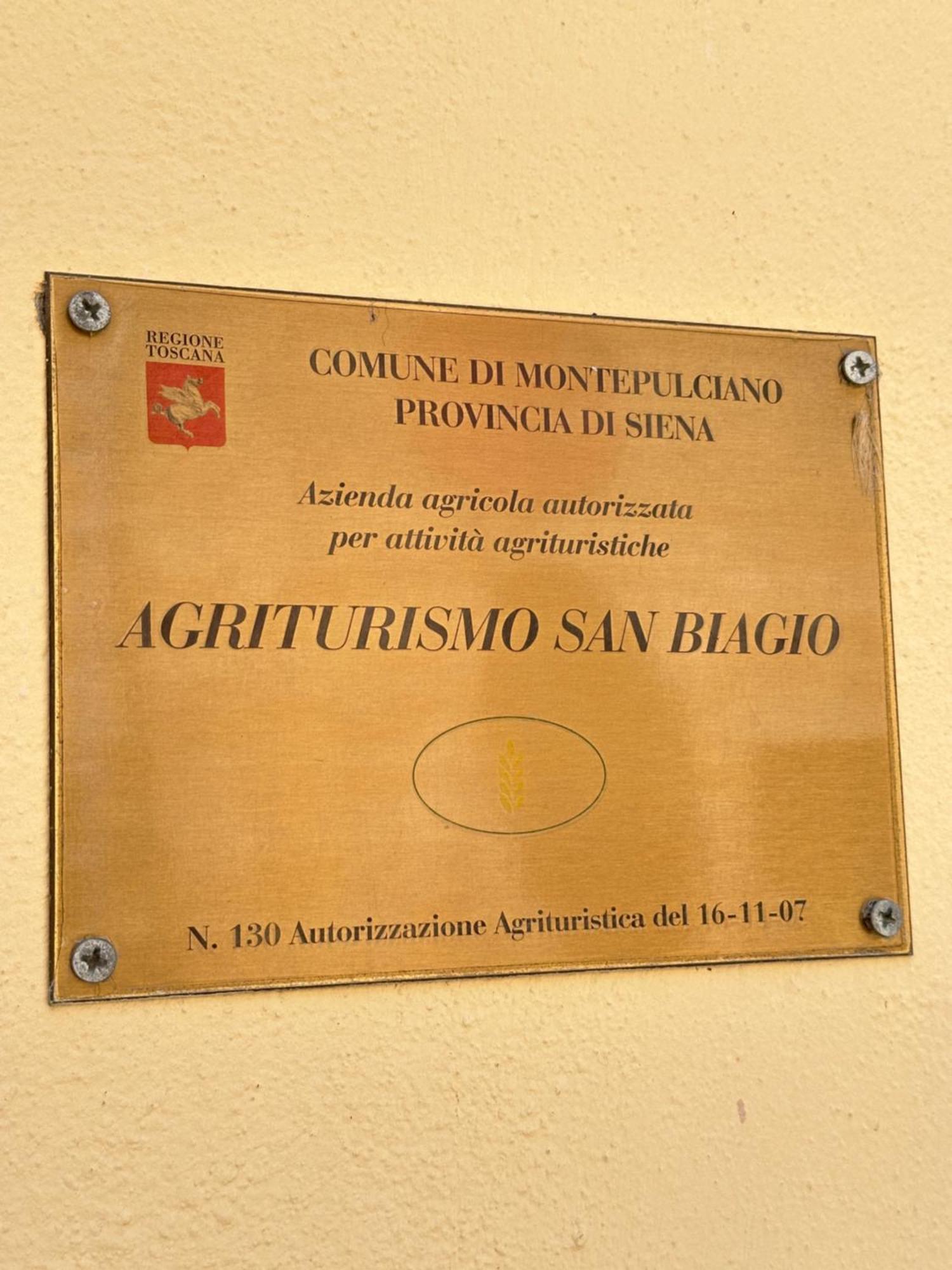 Вилла Agriturismo San Biagio Монтепульчано Экстерьер фото